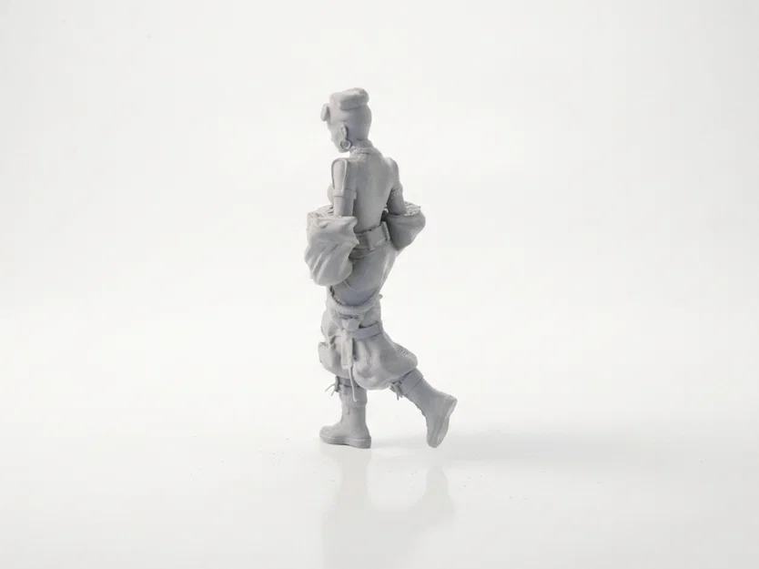 Mô hình tượng nữ nhân vật Cool Pants Babe in 3D - Image 4