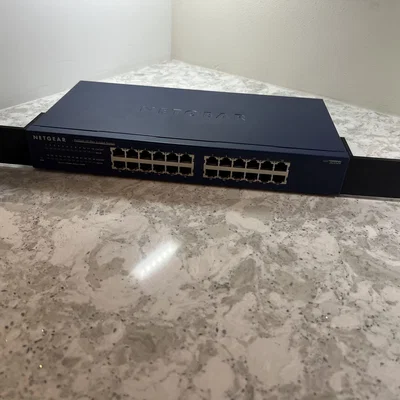 Tai treo rack cho Switch Netgear (v1.0)