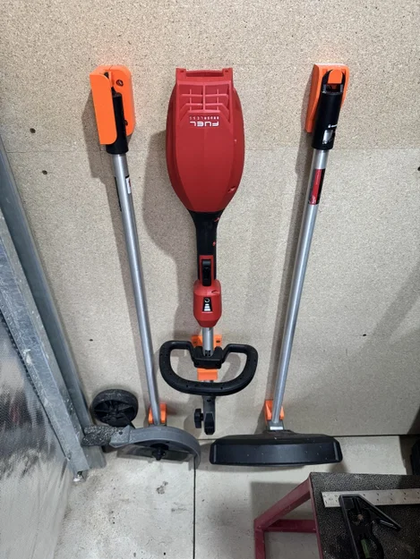 Giá treo tường Milwaukee Quik LOK - Dành cho máy cắt cỏ và tỉa hàng rào - Image 1