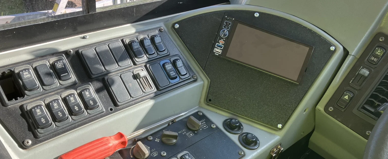 Tấm ốp bảng điều khiển xe BlueBird Vision 2009 (Radio Mounting Plate) - Image 1