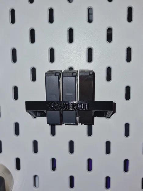 Giá treo pin Canon LP-E12 cho bảng IKEA Skadis in 3D - Image 1