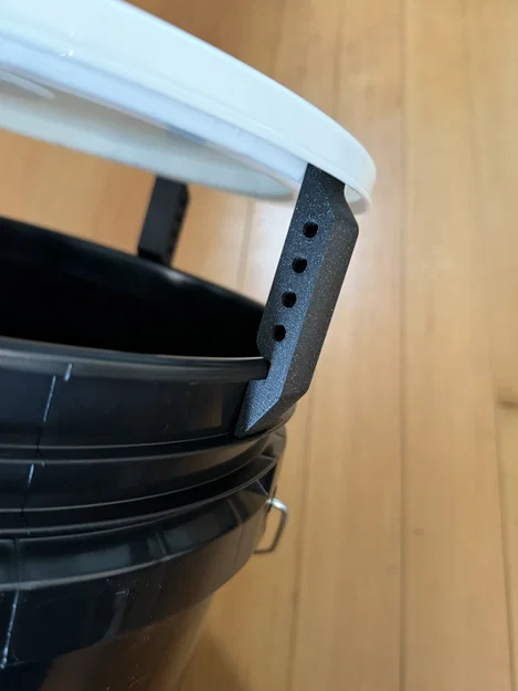 Kẹp Giữ Nắp Thùng 5 Gallon (Bucket Lid Spacer) - Giải Pháp Bẫy Muỗi Hiệu Quả - Image 2