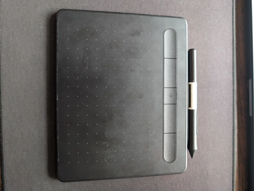 Đế giữ bút Wacom Intuos Stylus - Image 1