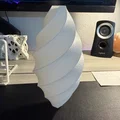 Bình Hoa Nghệ Thuật Xoắn (Twisting Art Vase) - Mẫu In 3D Độc Đáo - Thumbnail 1