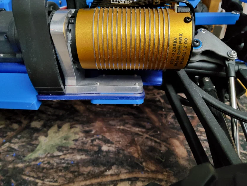 Miếng đệm đế gắn motor cho Traxxas Revo 3.3 Conversion - Image 3
