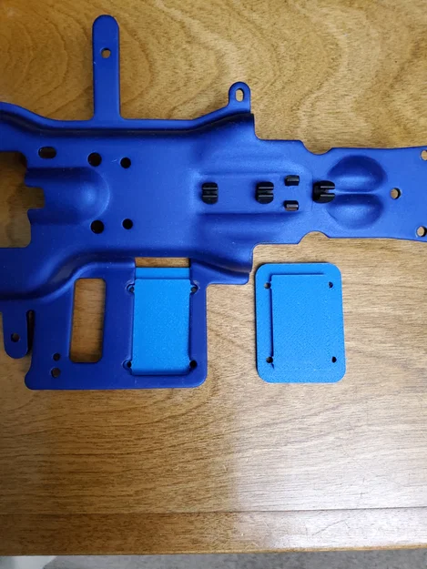 Miếng đệm đế gắn motor cho Traxxas Revo 3.3 Conversion - Image 4