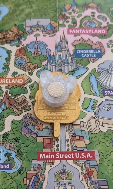 Chốt Cài Pin Nam Châm Hình Mickey (Disney Pin Backs) - Image 1