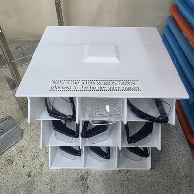 Kệ Đựng Kính Bảo Hộ 3D: Giải Pháp Sắp Xếp Gọn Gàng Tiện Dụng