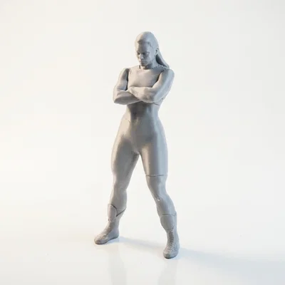 Mô hình tượng quý cô khoanh tay - Sản phẩm in 3D đầy cá tính