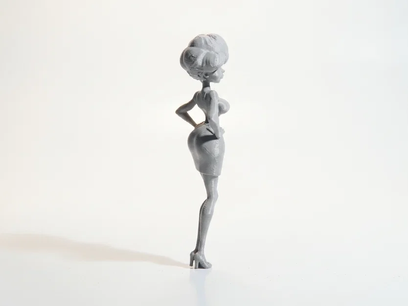 Mô hình 3D tượng nữ Curvy Lady tinh xảo - Image 3