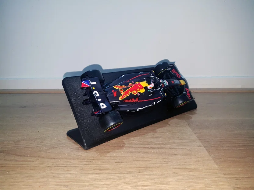 Đế Trưng Bày Xe Đua Red Bull Racing RB19 - Image 3