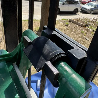 Giá đỡ thùng ủ phân compost chống thú cưng - Kèm vòng khóa tay cầm