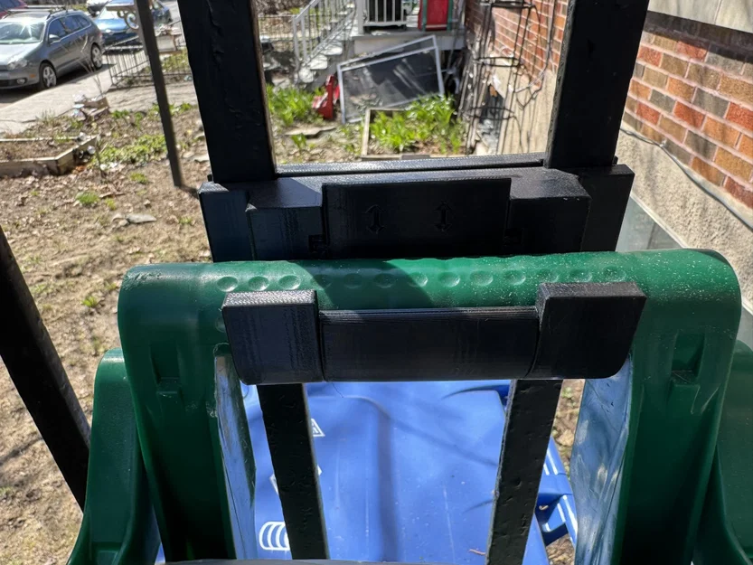 Giá đỡ thùng ủ phân compost chống thú cưng - Kèm vòng khóa tay cầm - Image 4