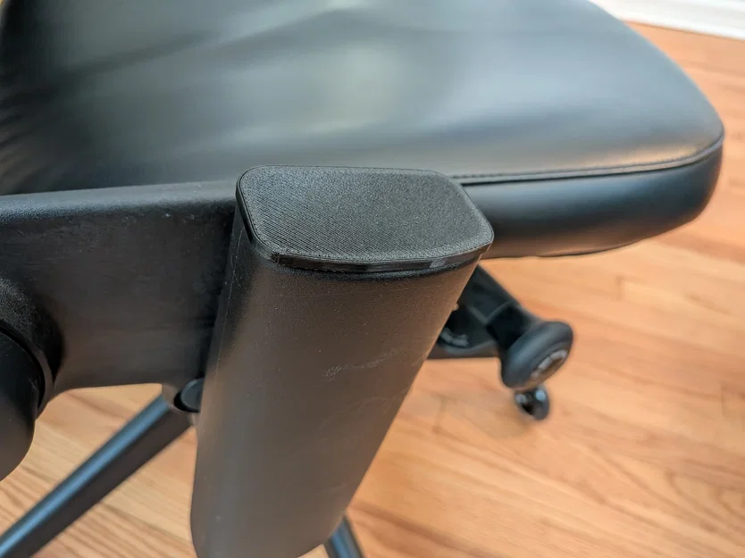 Nút bịt lỗ gác tay cho ghế Steelcase Leap V2 - Image 1