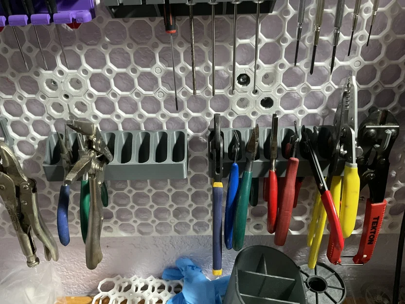 Giá treo kìm đa năng Multiboard Plier Rack giúp bàn làm việc ngăn nắp - Image 1