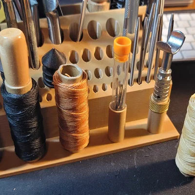 Trạm đựng dụng cụ làm đồ da (Leather Tool Stations)