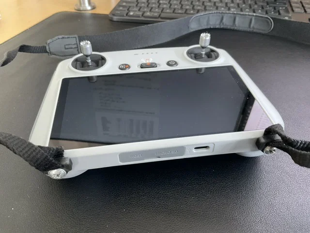 Ngàm gắn dây đeo cho bộ điều khiển DJI Mini 3 Pro RC - Image 2