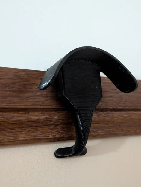 Móc treo nón cho đường ray tranh (Picture Rail Hat Holder) - Image 1