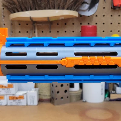 Ống phóng Nerf N-Strike lấy cảm hứng từ Recon/Retaliator