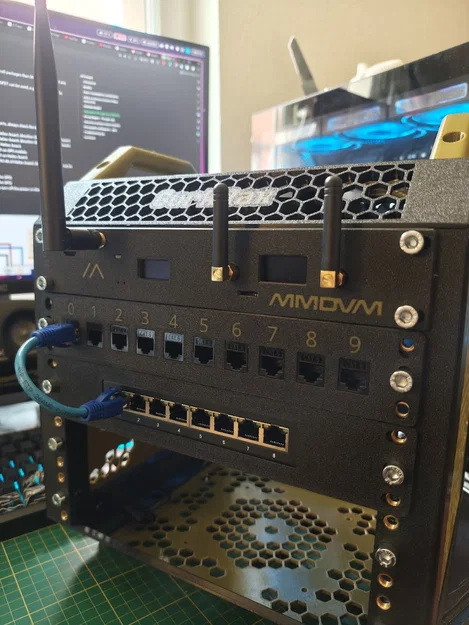 Khung Rack 10 Inch cho Duplex MMDVM Ham Radio Hotspot và Meshtastic Heltec - Image 1