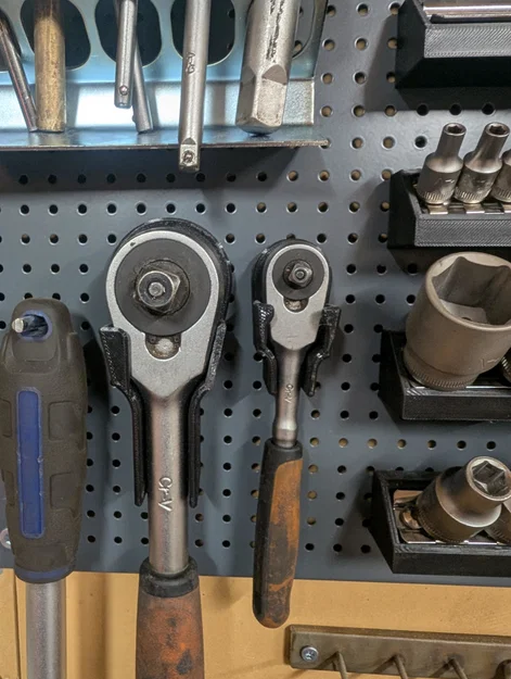 Giá treo cờ-lê Bacho gắn bảng Pegboard tiện lợi cho xưởng cơ khí - Image 1