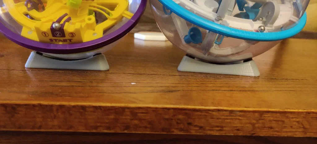 Đế giữ cho quả cầu Perplexus - Image 1