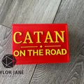 Hộp Du Lịch Nhỏ Gọn Tương Thích Với Catan On the Road - Thumbnail 1