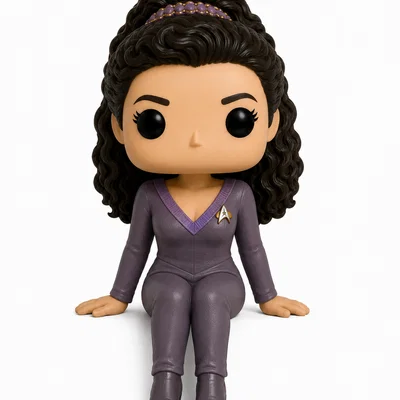 Mô hình Counselor Deanna Troi Star Trek TNG ngồi màn hình