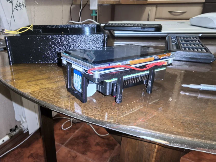 Cyberdeck Raspberry Pi 4 với màn hình 4,3 inch - Image 2