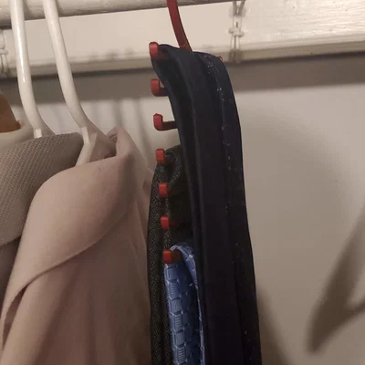 Móc treo cà vạt dọc (Vertical Tie Hanger) tiết kiệm không gian