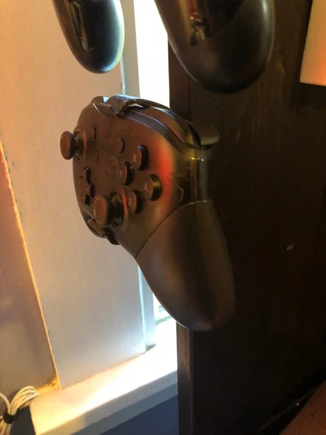 Ngàm treo tay cầm Nintendo Switch Pro (Nintendo Switch Pro Controller Clip) - Image 3
