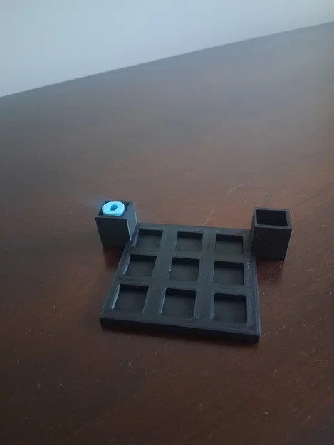 Bộ trò chơi cờ ca-rô (Travel Tic Tac Toe) in 3D siêu nhỏ gọn - Image 1