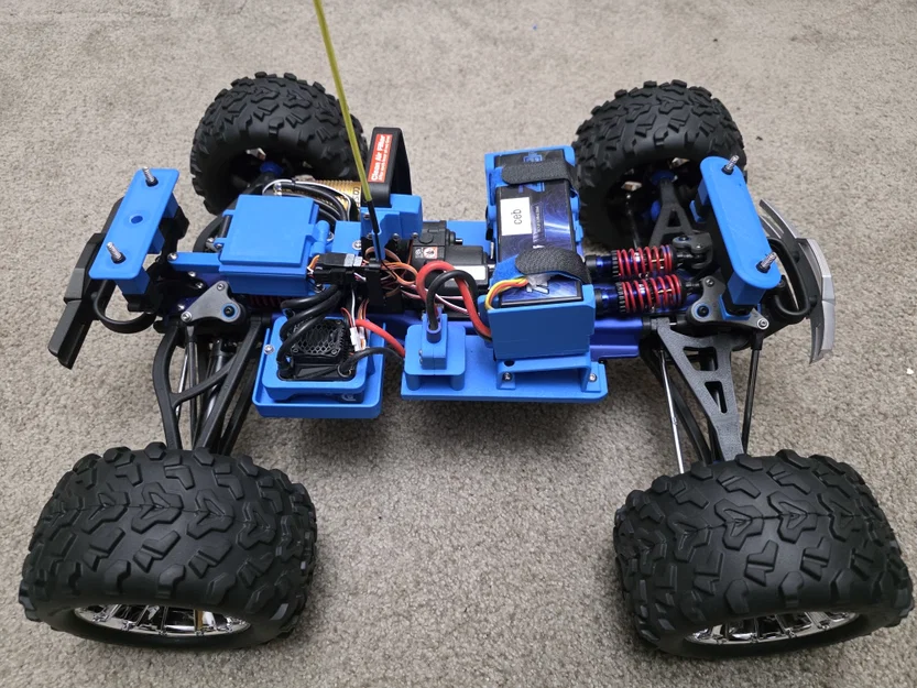 Khay gắn ESC cho Traxxas Revo 3.3 độ 4S (Model 260111a) - Image 1