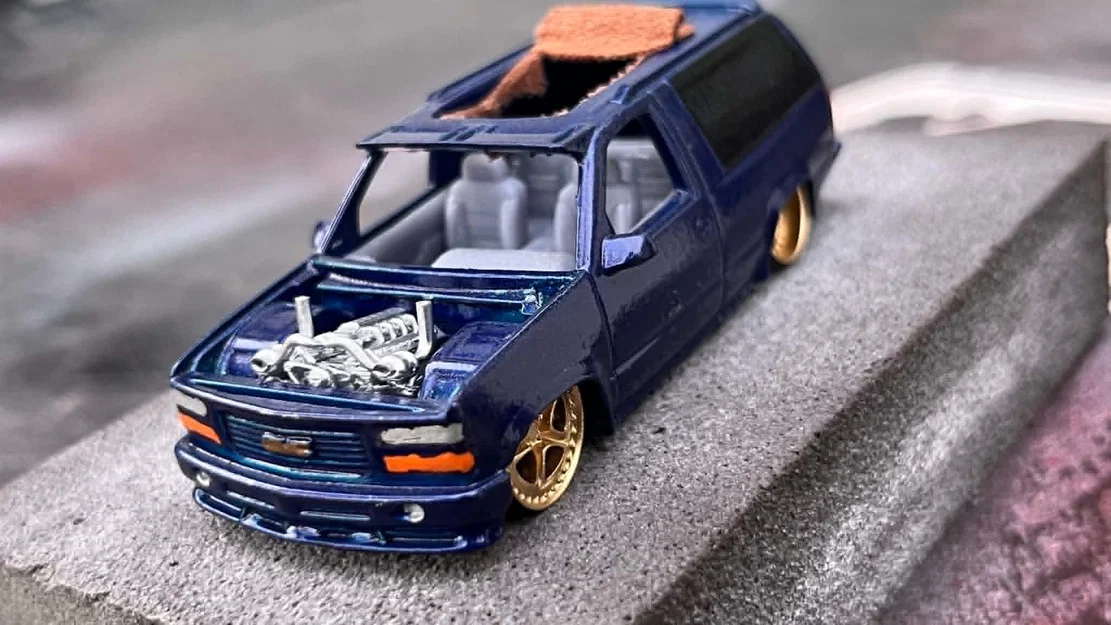 Mô hình xe 2 Door Tahoe độ hạ gầm siêu chất cho người đam mê 3D - Image 1
