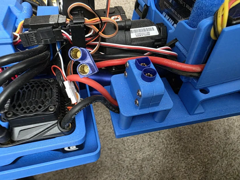 Giá đỡ đầu nối EC5 cho Traxxas Revo 3.3 - Image 2