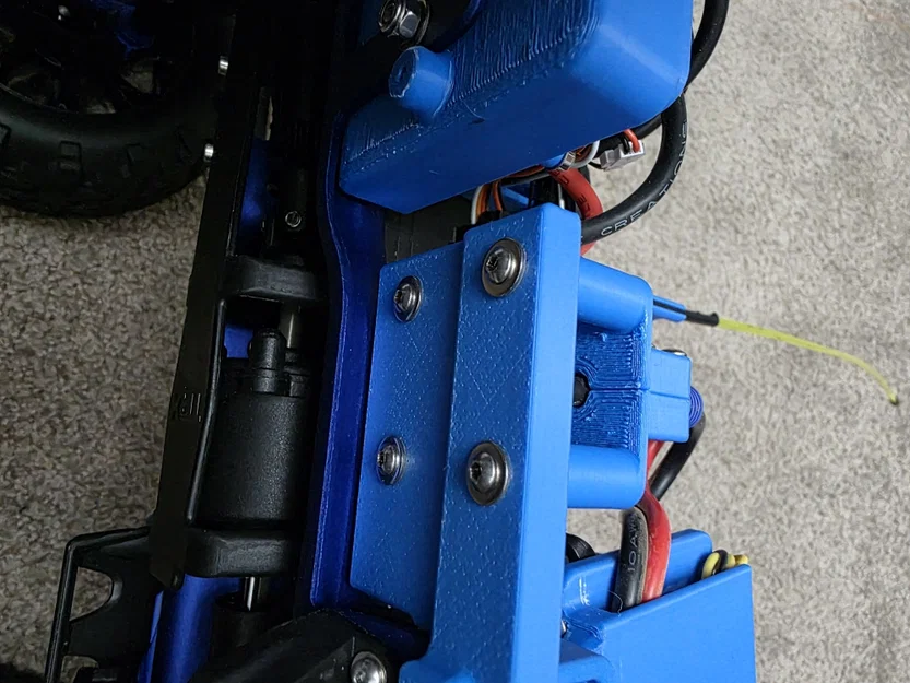 Giá đỡ đầu nối EC5 cho Traxxas Revo 3.3 - Image 3
