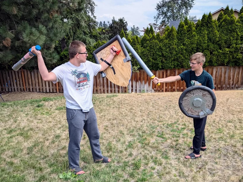 Warrior Gear: Kiếm Bastard Sword từ ống xốp (cán dài) - Image 2