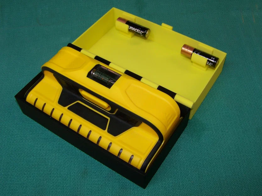 Hộp đựng Franklin Stud Finder có tích hợp khay pin 2 viên AA trên nắp - Image 1