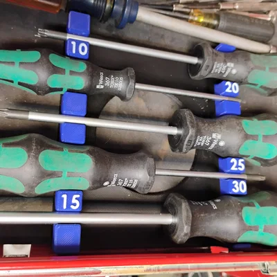 Giá đỡ tua vít Wera Torx thông minh - Giải pháp sắp xếp công cụ gọn gàng