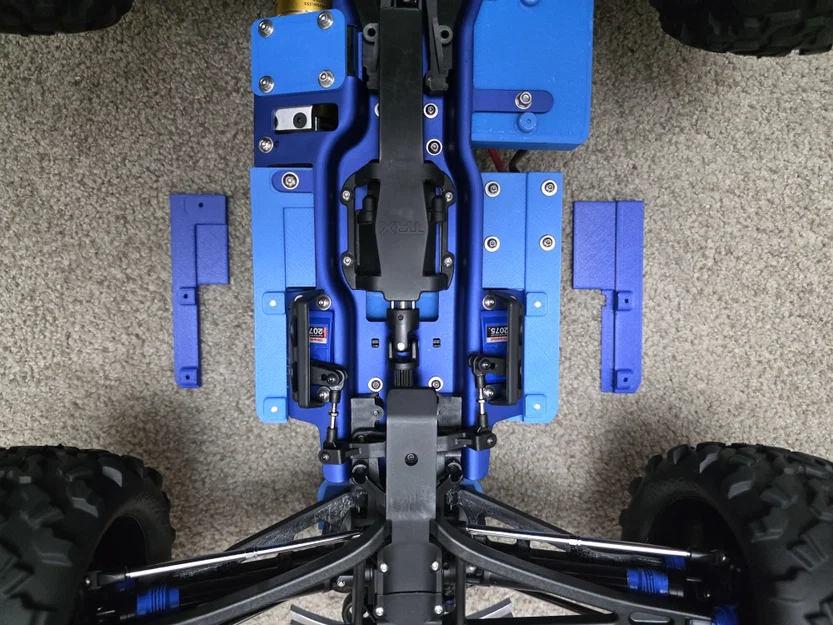 Traxxas Revo 3.3 Conversion - Bệ bước chân bên tài 251204a - Image 1