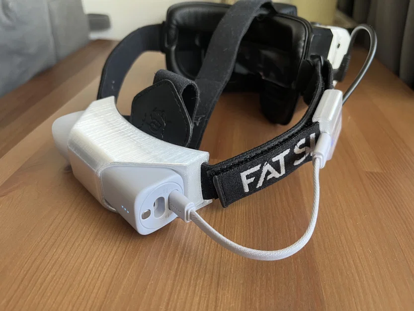 Ngàm gắn sạc dự phòng trên dây đeo cho kính Fat Shark FPV - Image 1