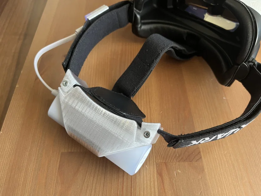 Ngàm gắn sạc dự phòng trên dây đeo cho kính Fat Shark FPV - Image 4