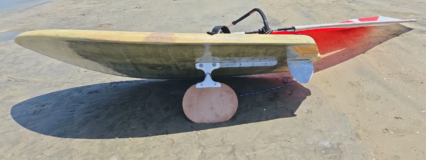 Phụ kiện gắn ván lướt gió (centerboard) cho người tập lướt ván - Image 1