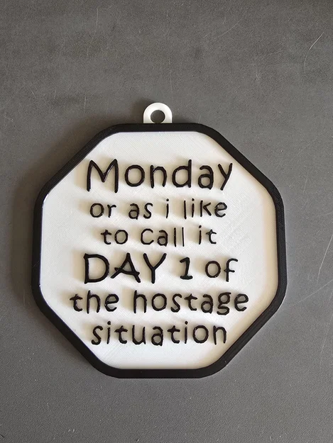 Monday - Ngày đầu tiên của cuộc bắt giữ làm con tin - Image 2