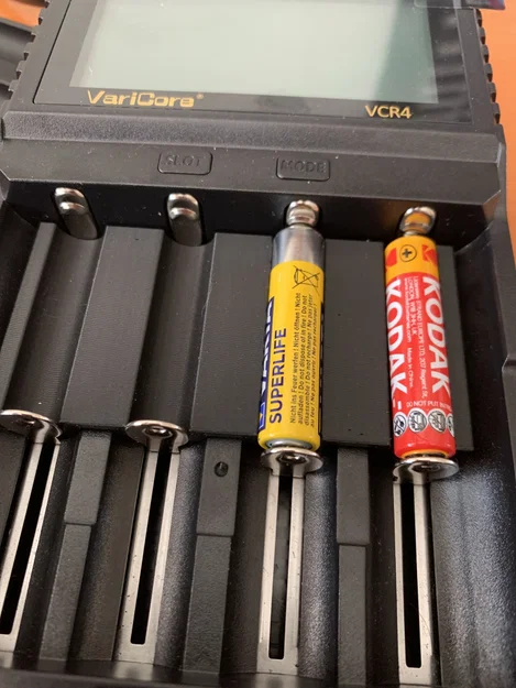 Bộ chuyển đổi pin AA và AAA cho sạc VariCore VC4 (3D Printed Adapter) - Image 3