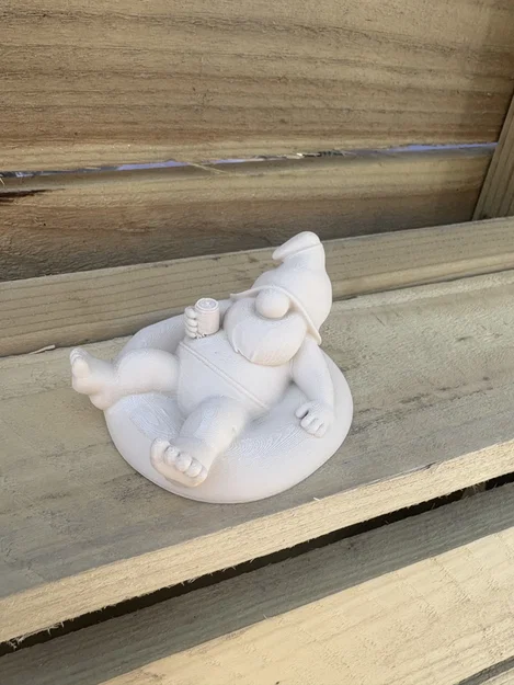 Chú Lùn Thư Giãn Bên Hồ Bơi (Pool Gnome) - Image 1