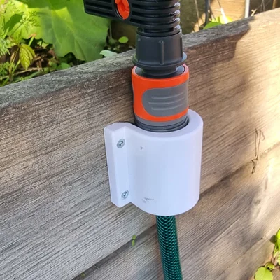 Giá treo cố định đầu nối vòi nước sân vườn (tương thích Gardena)
