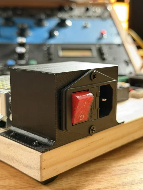 Hộp bảo vệ công tắc bập bênh IEC (IEC Rocker Switch Enclosure) - Image 1