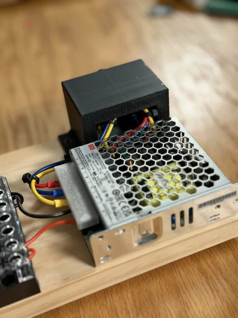 Hộp bảo vệ công tắc bập bênh IEC (IEC Rocker Switch Enclosure) - Image 2