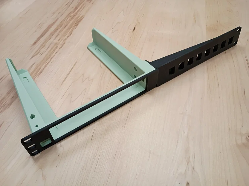Giá gắn Lenovo ThinkCentre Tiny 19 inch cho tủ Rack có cổng Keystone - Image 2